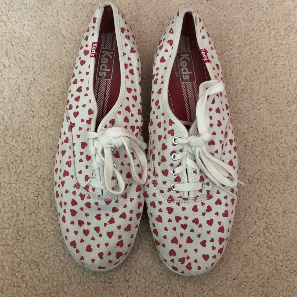Red heart keds